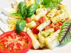 salatka_ze_szparag _z_jajem_awokado_i_pomidorami_02.jpg